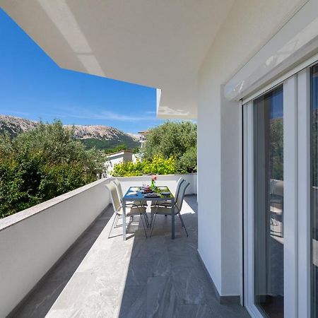 Apartments Lucija Baska  Exterior photo