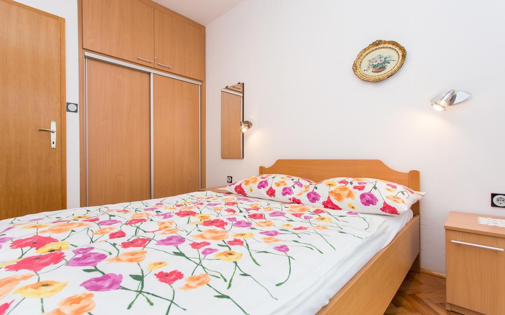 Apartments Lucija Baska  Exterior photo